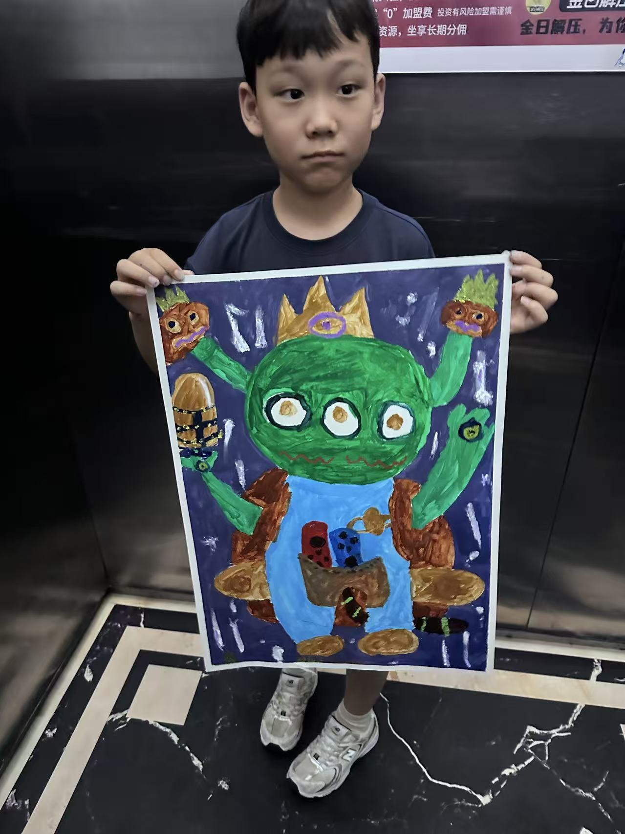 小菠萝 7 岁时画的 Bobo 原画
